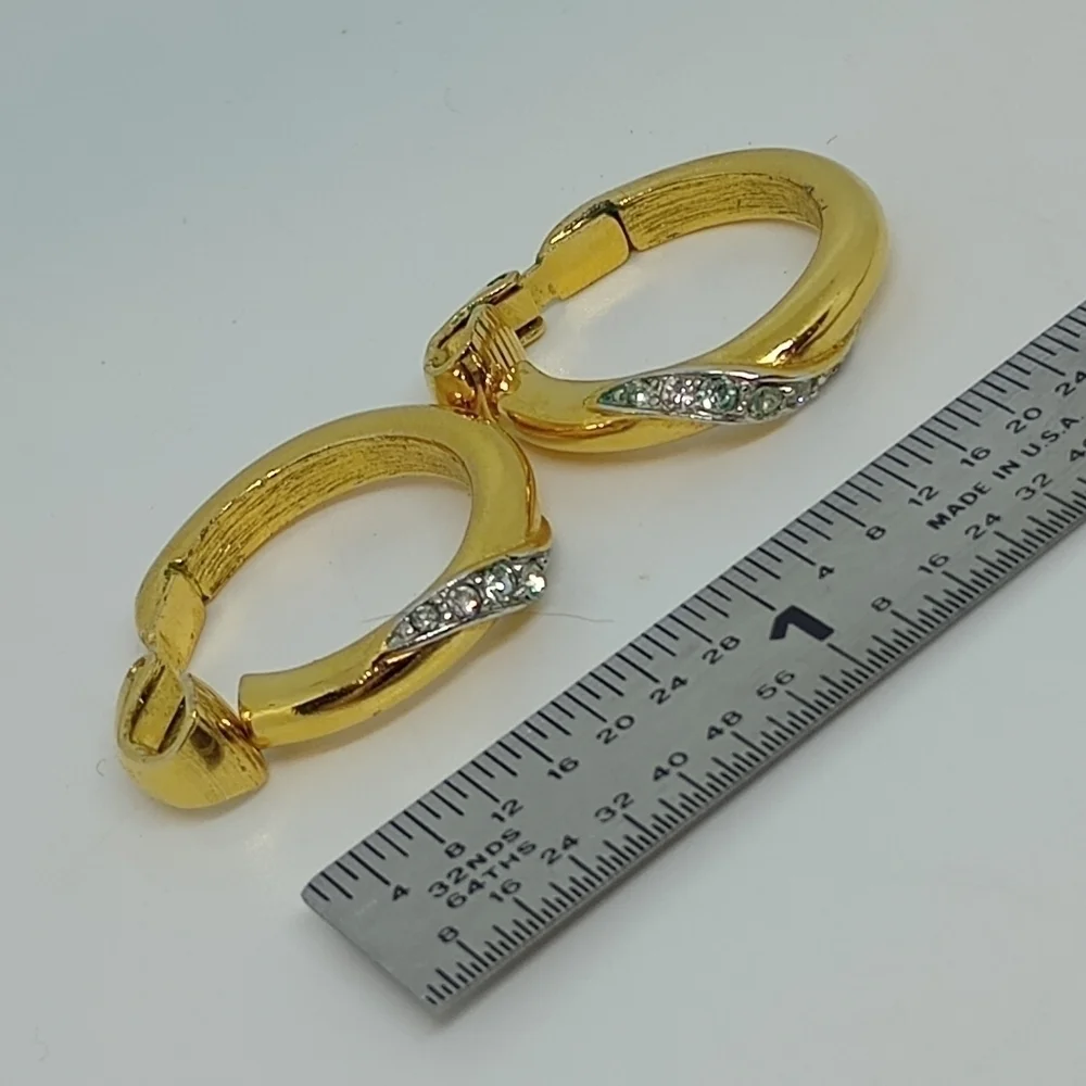 * vintage Crown Trifari gold tone & rhinestones hoops clip on earrings